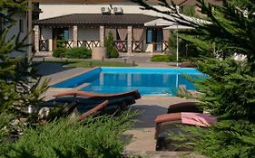 Oasis Family Apartments